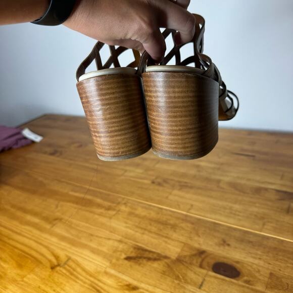 Aquatalia Ivory Leather Caged Open Toe Block Heel Sandals Size 8.5 - Picture 5 of 6